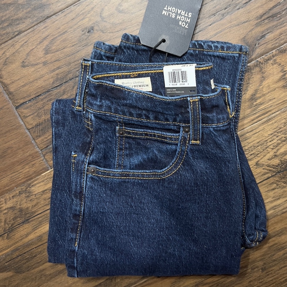 Levis Premium 70s High Slim Straight Jean Sonoma Wash - Picture 9 of 12